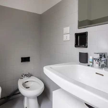 Italianway - Savona 12 Apartman *